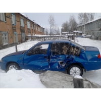 Продам а/м Daewoo Nexia битый