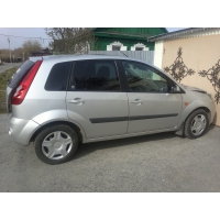 Продам а/м Ford Fiesta битый