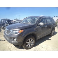 Продам а/м Kia Sorento битый