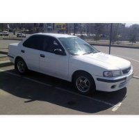 Продам а/м Nissan Sunny битый
