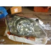 Продам фара  для Toyota Corolla