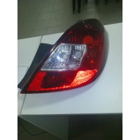 Продам фонарь правый  для Opel Corsa