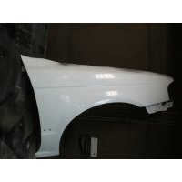 Продам крыло  для Nissan Sunny