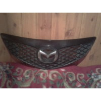 Продам решетка радиатора мазда 3  для Mazda 3