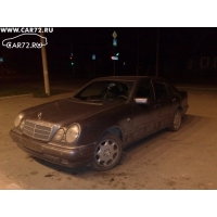 Мерседес Е320 1996 года